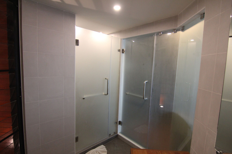 Bathroom 5, Klong Prao Resort, Koh Chang