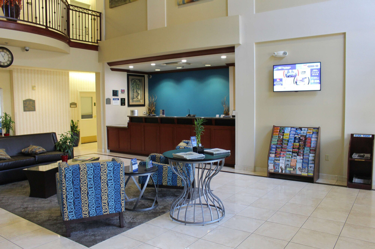 Best Western Plus Lake Elsinore Inn & Suites, Riverside