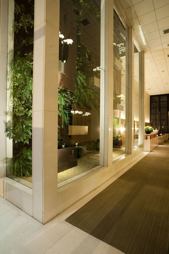 Exterior & Views 13