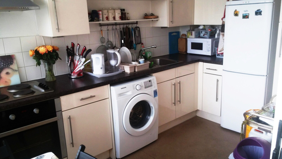 Others 5, TravelStop #London-Ealing, London