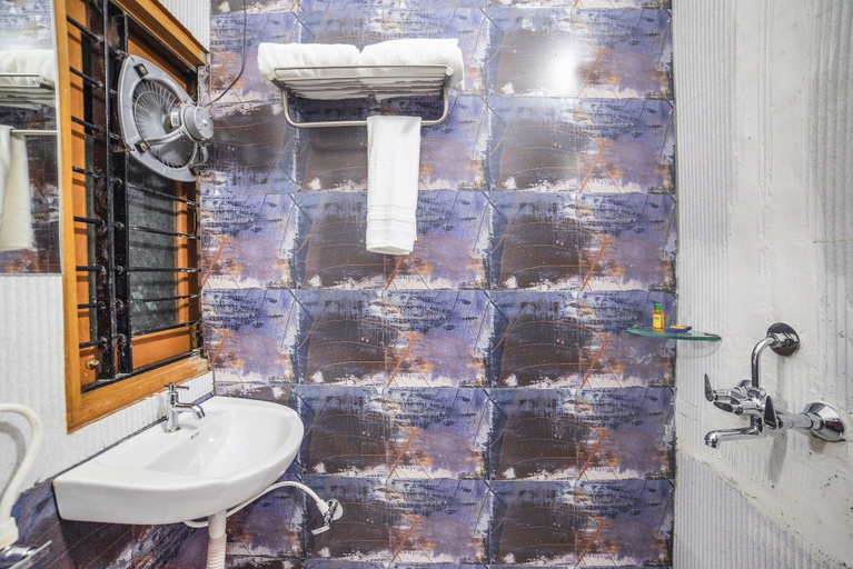 Bathroom 3, FabHotel ABC View, Indore