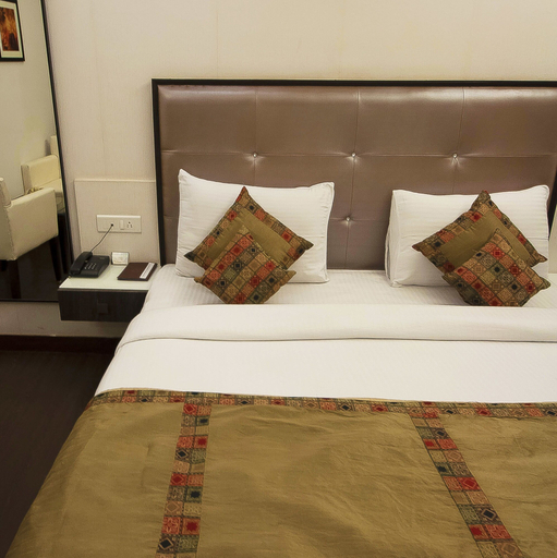 Bedroom 3, Hotel Pitrashish Premium, Delhi