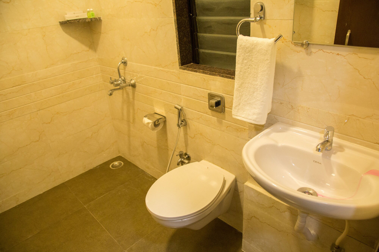 Bathroom 5, Hotel Nirvana, Raigarh