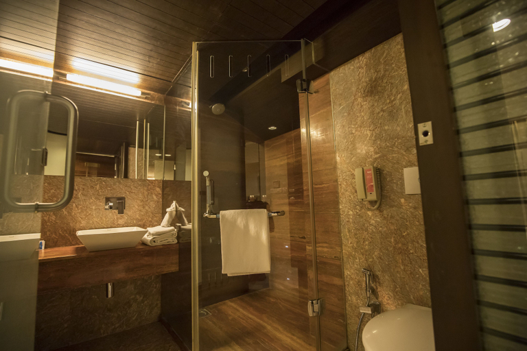 Bathroom 5, Bizz The Hotel, Rajkot