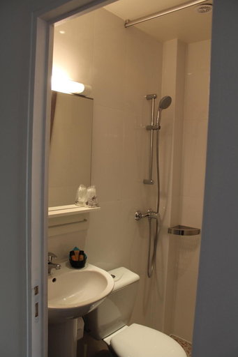 Bathroom 5, Le Kleber, Seine-Saint-Denis
