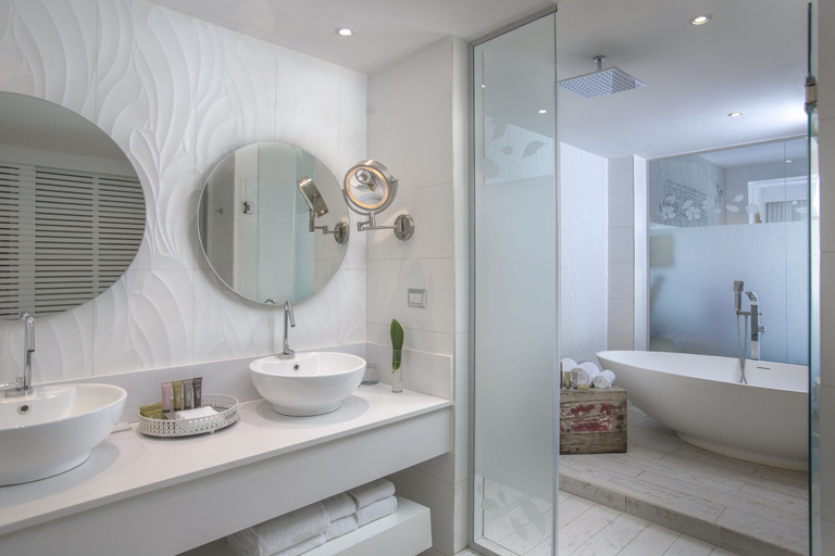 Bathroom 4, Catalonia Royal Bavaro - Adults Only, Salvaleon de Higuey