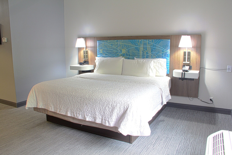 Bedroom 3, Hampton Inn Danville, Boyle
