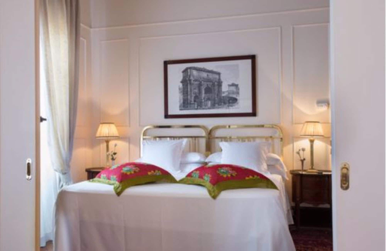 Bedroom 2, Grand Hotel Plaza, Rome