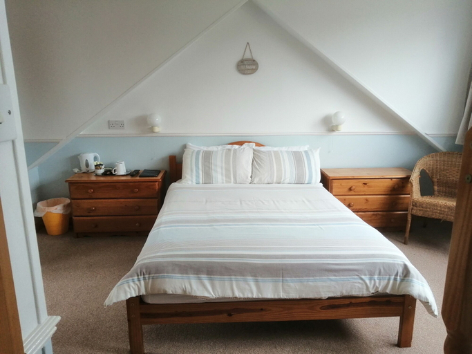 Bedroom 2, Harbourlight Guest House, Pembrokeshire