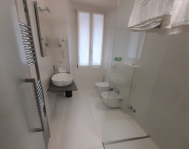 Bathroom 4, Hotel Borgovico, Como