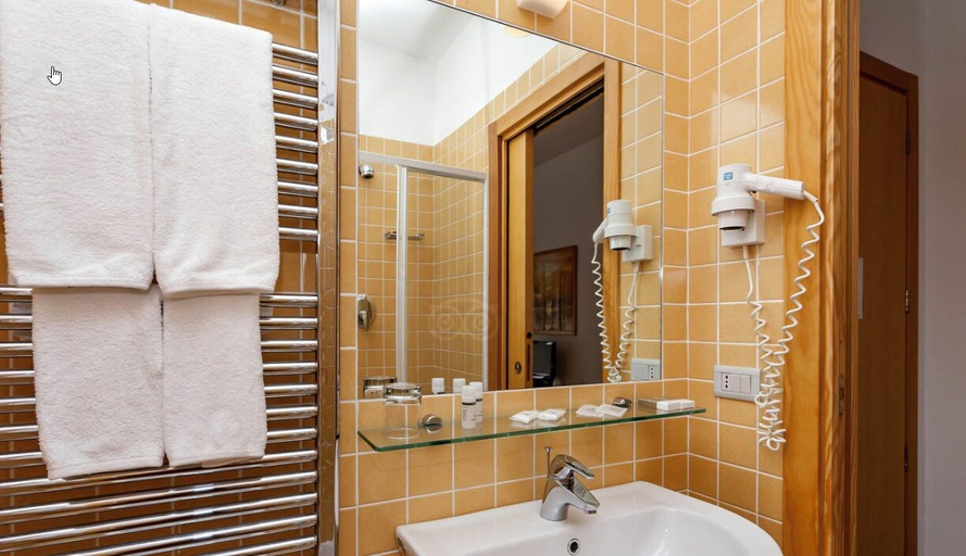 Bathroom 4, Hotel Kyrie Isole Tremiti, Foggia
