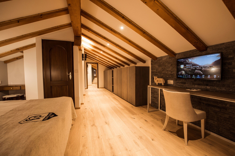 Bedroom 3, Hotel Daniela, Visp