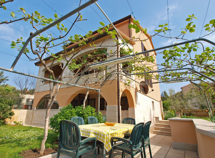 Others 5, Apartment 1316, Pula