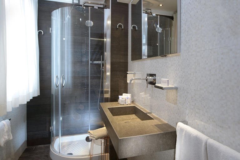 Bathroom 4, Hotel Santa Marina, Venezia