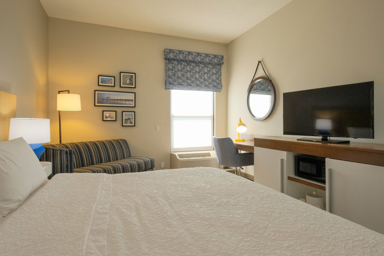 Bedroom 3, Hampton Inn Edenton, Chowan