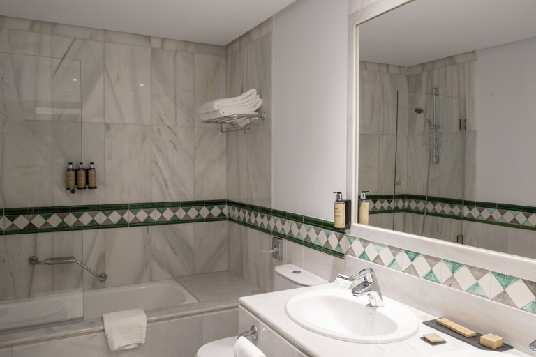 Bathroom 5, Parador De Guadalupe, Cáceres