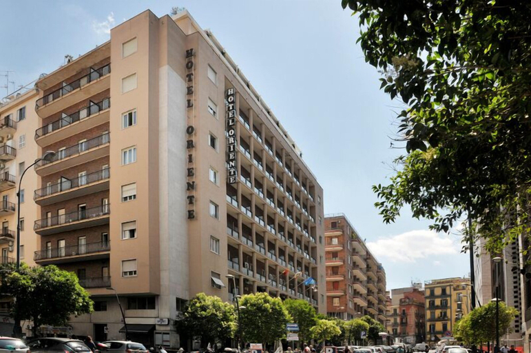 Exterior & Views 2, Grand Hotel Oriente, Napoli