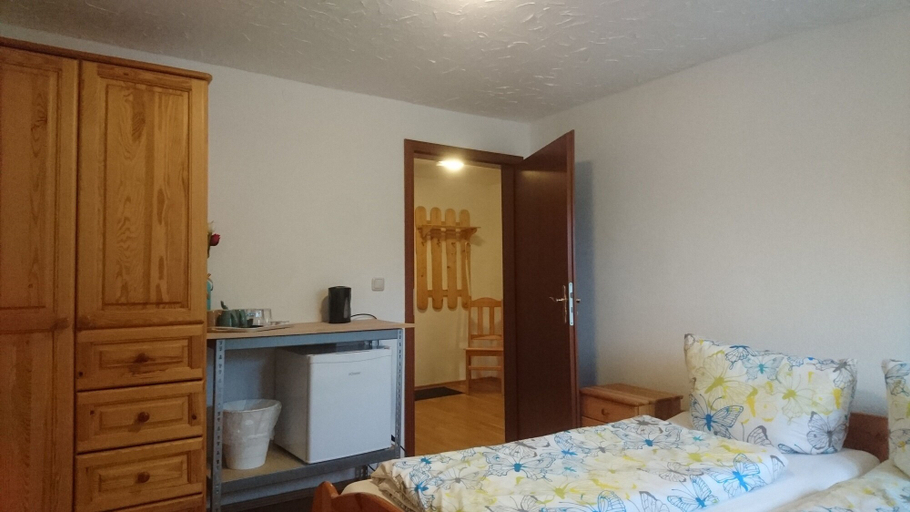 Bedroom 3, Hotel Garni Forsthaus, Traunstein