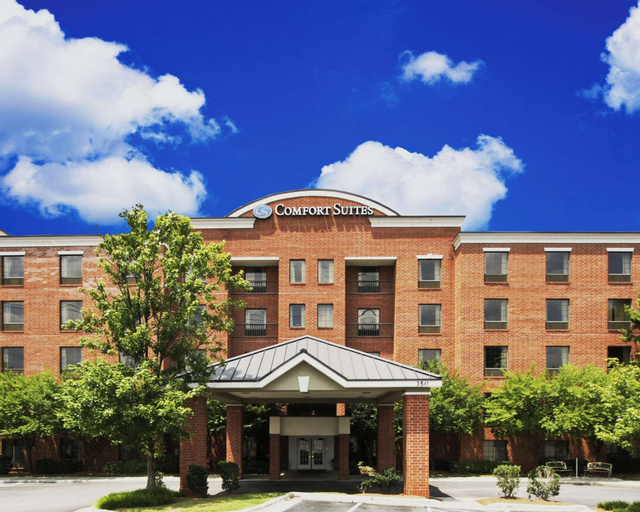 Comfort Suites Regency Park, Wake