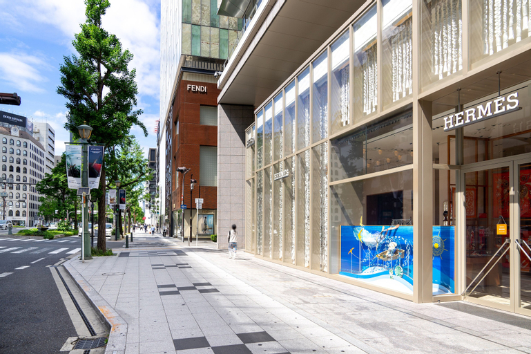 Exterior & Views 13
