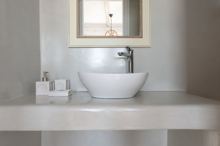 Bathroom 4, Kamares Apartments, South Aegean