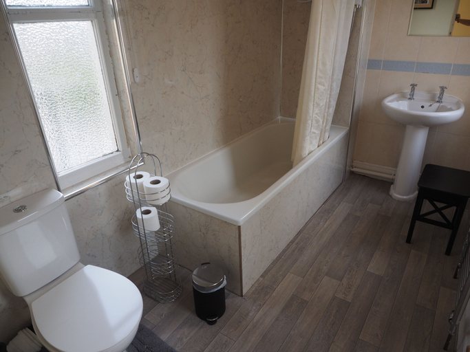 Bathroom 4, The Shepherds Inn, Cumbria