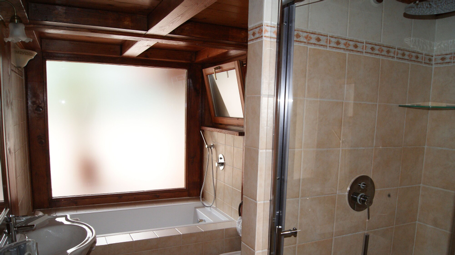 Bedroom 5, Resort Ninfea San Pellegrino Terme, Bergamo