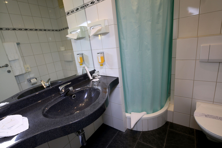 Bathroom 4, Hotel Grauholz, Bern