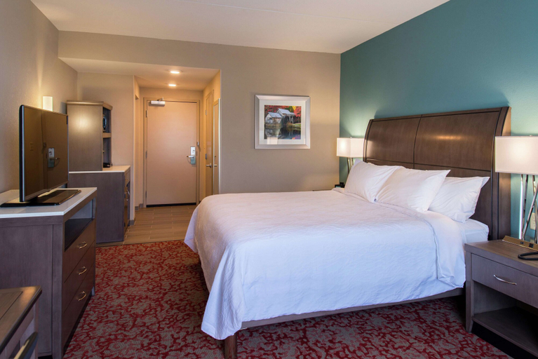 Bedroom 3, Hilton Garden Inn Bristol, Bristol