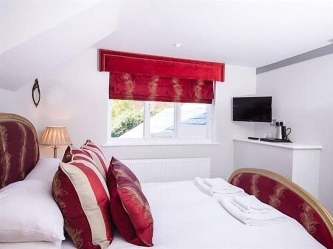 Bedroom 2, The Dog at Wingham, Kent