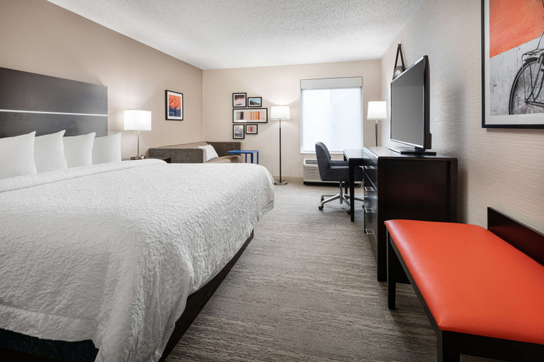Bedroom 3, Hampton Inn Loveland, Larimer