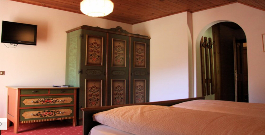 Bedroom 2, Albergo Gader, Bolzano
