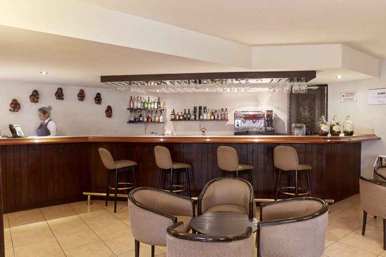 Food & Drinks 5, Hotel Carrera SAC, Lima