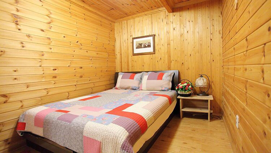 Bedroom 2, Ggotmuche Pension, Jeju