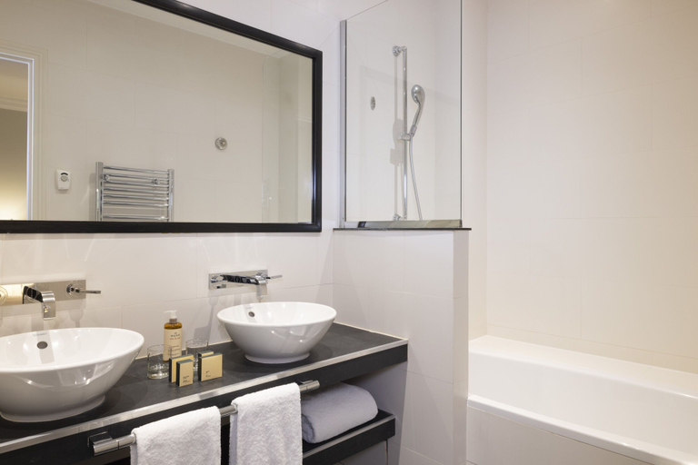 Bathroom 4, Hôtel de Banville, Paris