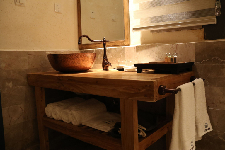 Bathroom 3, The Twelve Manor•Terraces Lodge, Honghe Hani and Yi