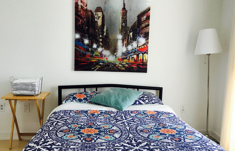 Bedroom 2, Beautiful Home by Rogers Centre, Toronto