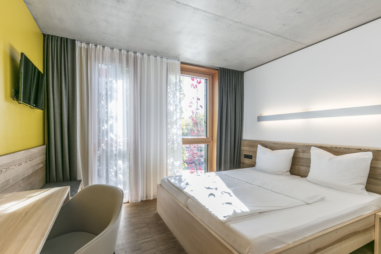 Bedroom 3, Green City Hotel Vauban, Freiburg im Breisgau