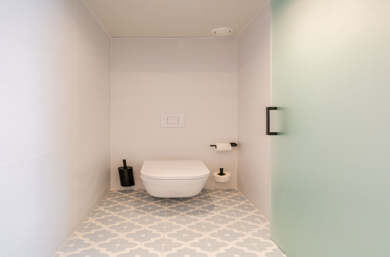 Bathroom 5, Neptuno Hotel & SPA, Barcelona