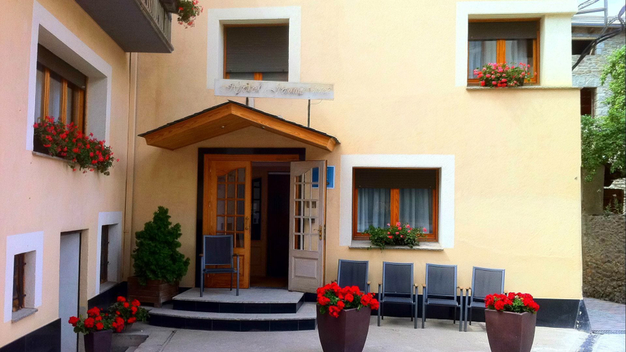 Exterior & Views 2, Hotel Jaume, Girona