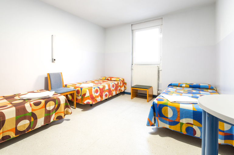 Bedroom 3, Hostal Welcome, Madrid