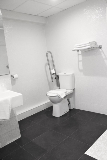 Bathroom 4, Marbel, Baleares