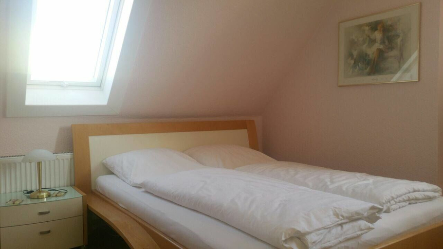 Bedroom 4, Hotel Zur Sonne, Ansbach