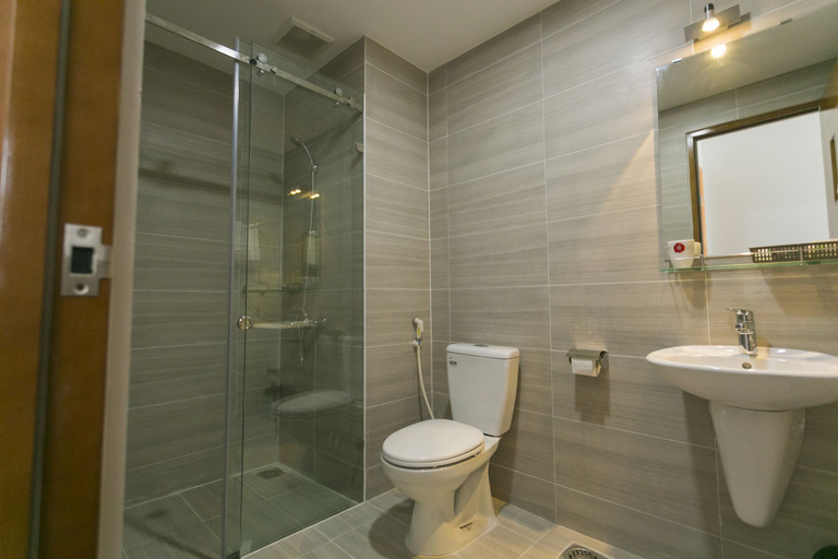 Bathroom 4, The Everrich Infinity Apartment, District 5