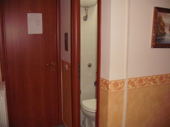 Bathroom 5, Hotel Alloggio Del Conte, Napoli