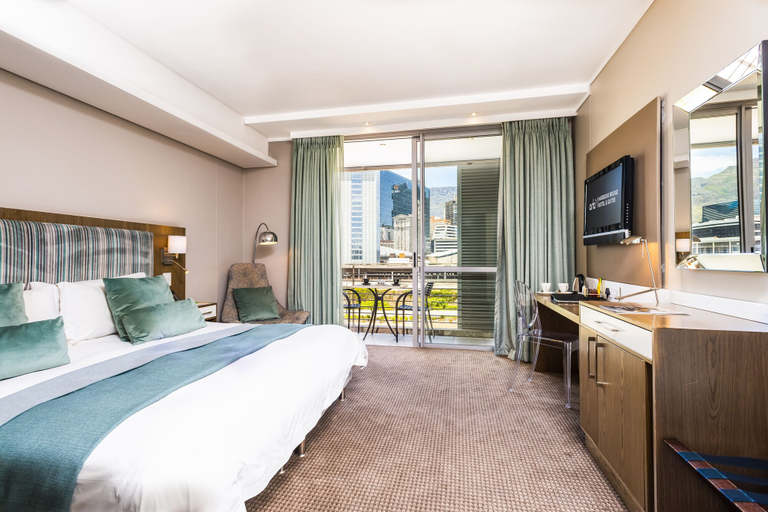 Bedroom 3, aha Harbour Bridge Hotel & Suites, City of Cape Town