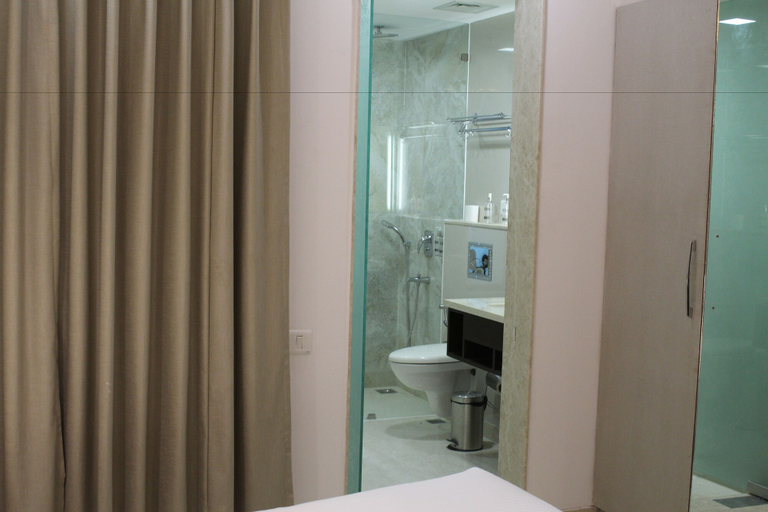 Bathroom 4, Keys Lite by Lemon Tree Hotels, Mayfield, Gurgaon, Gurgaon