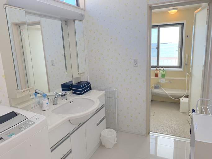 Bedroom 4, Sea Shell Marine House, Shimoda