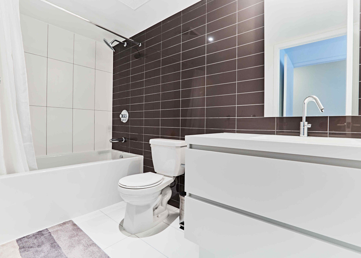 Bathroom, Beautiful Home by Rogers Centre, Toronto