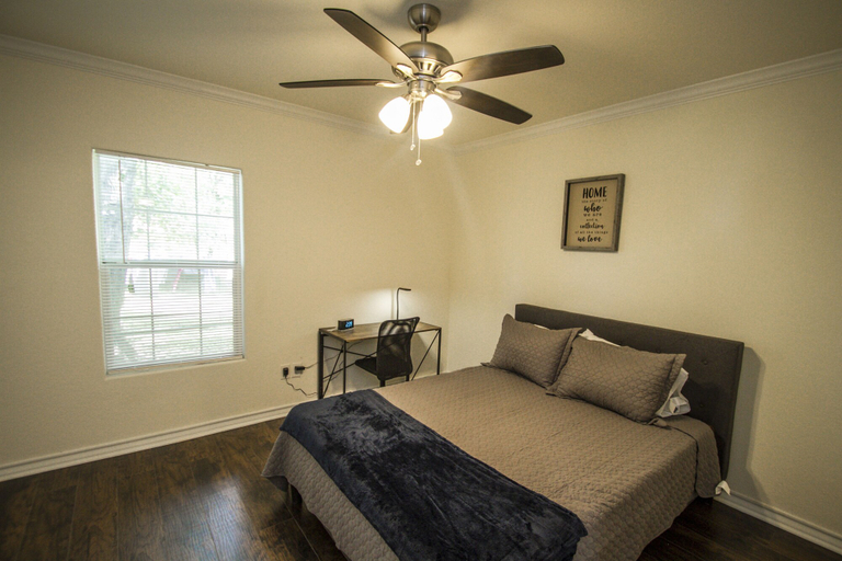 Bedroom 3, Cozy Remodeled 2br/2ba Near Downtown Sleeps 8, Bexar
